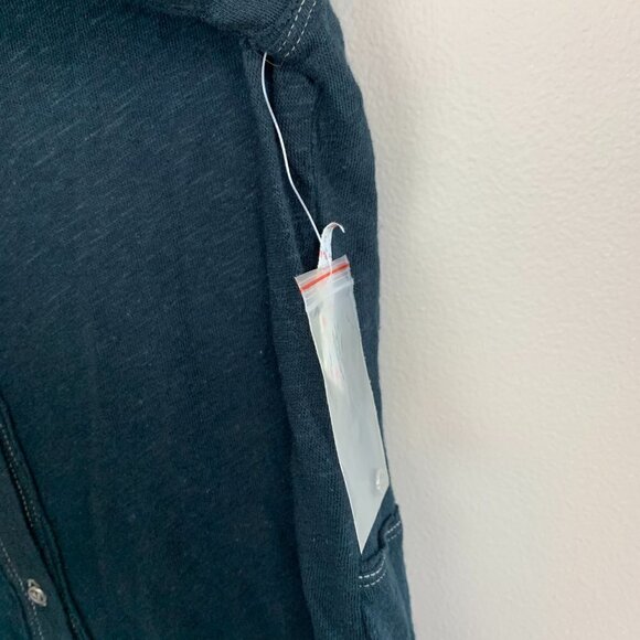 We the Free Navy Button Down Top Brand New - Picture 4 of 7